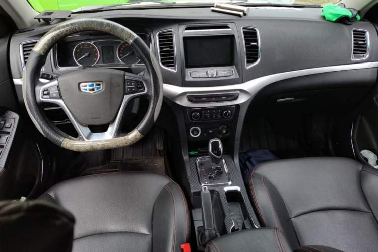 Used Geely Auto Vision 2016 1.5L Automatic Happiness Edition Center Console