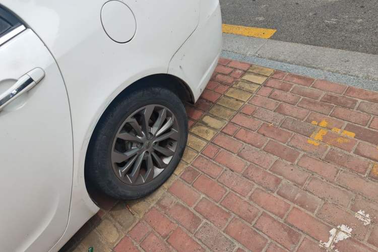 Used Geely Auto Vision 2016 1.5L Automatic Happiness Edition Chassis Rear