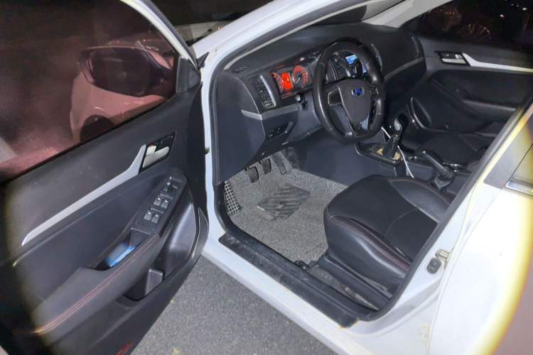 Used Geely Auto Vision 2016 1.5L Manual Happiness Edition Driver Seat