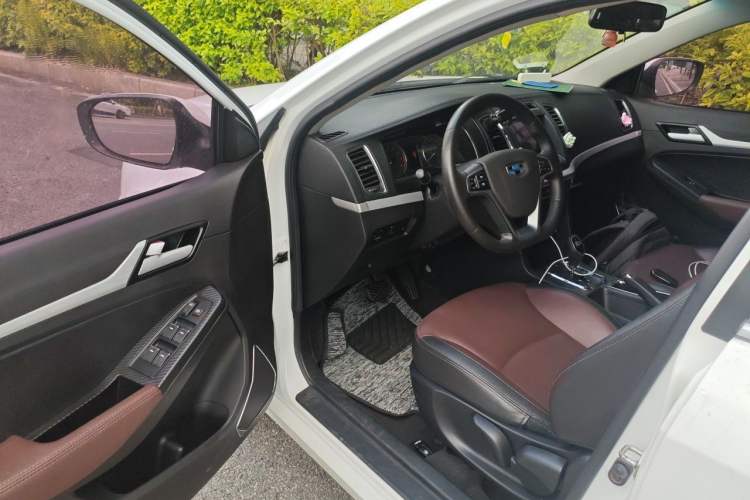 Used Geely Auto Vision 2016 1.5L Automatic Happiness Edition Driver Seat