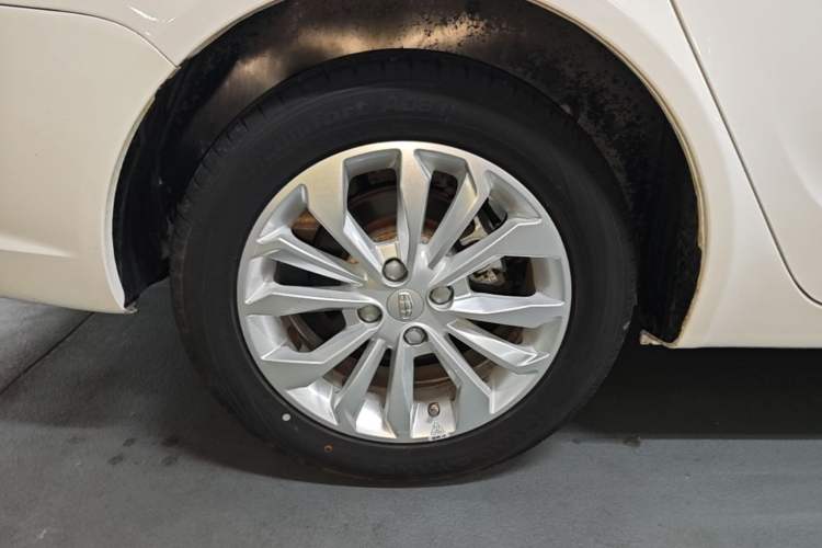 Used Geely Auto Vision 2016 1.5L Manual Happiness Edition Exterior 5