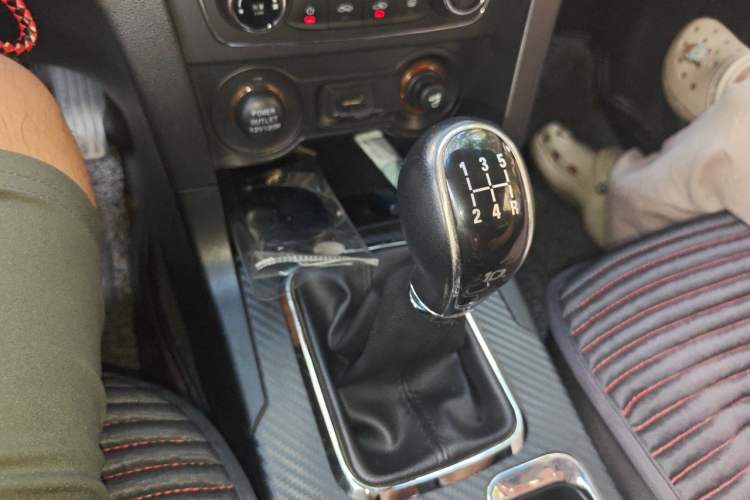 Used Geely Auto Vision 2016 1.5L Manual Happiness Edition Gear Lever