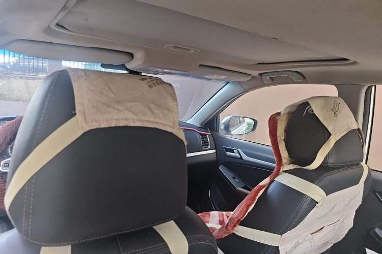Used Geely Auto Vision 2016 1.5L Automatic Happiness Edition Headliner