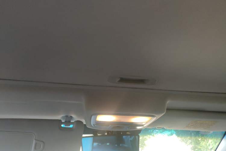 Used Geely Auto Vision 2016 1.5L Automatic Happiness Edition Headliner