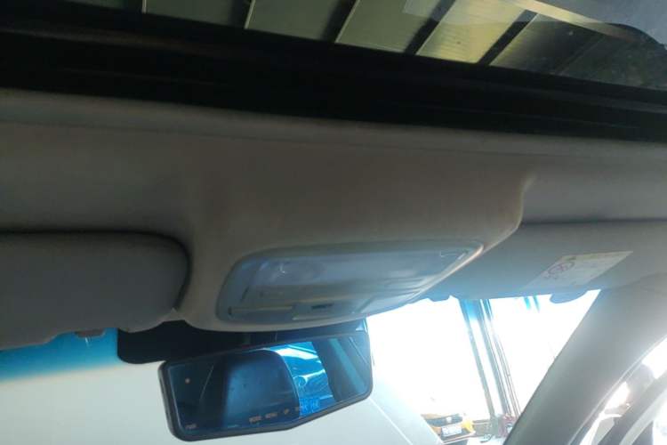 Used Geely Auto Vision 2016 1.5L Automatic Happiness Edition Headliner