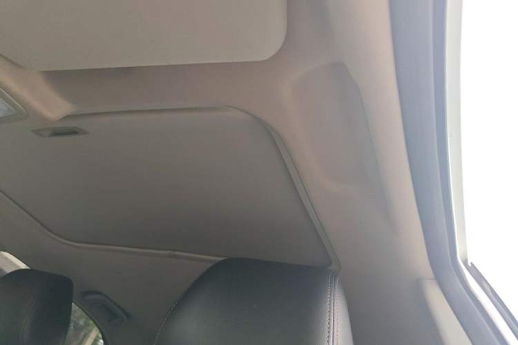 Used Geely Auto Vision 2016 1.5L Automatic Happiness Edition Headliner