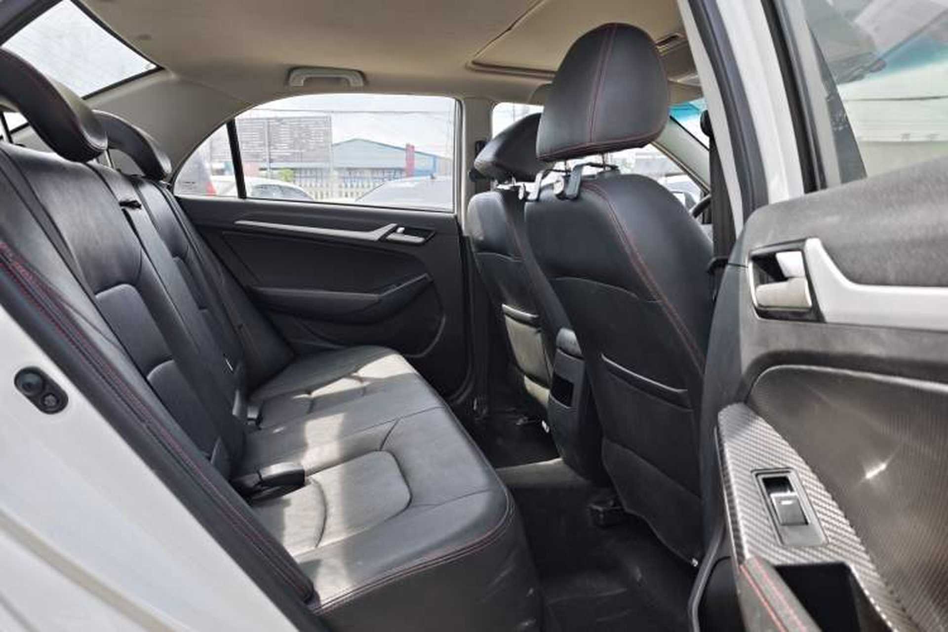 Used Geely Auto Vision 2016 1.5L Automatic Happiness Edition Interior 4