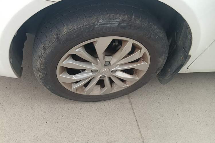 Used Geely Auto Vision 2016 1.5L Manual Happiness Edition Left Front Wheel Hub