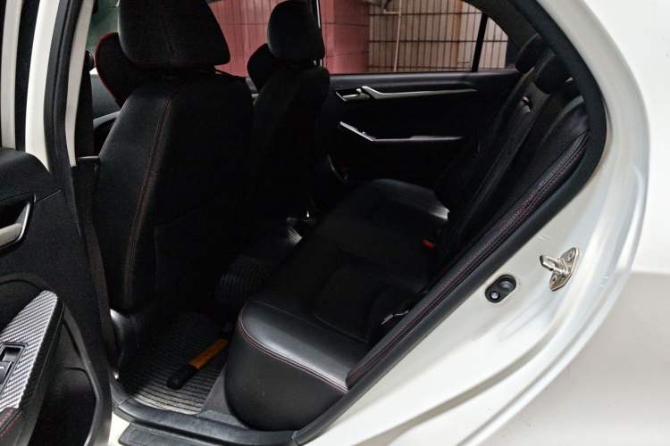 Used Geely Auto Vision 2016 1.5L Automatic Happiness Edition Left Rear Seat