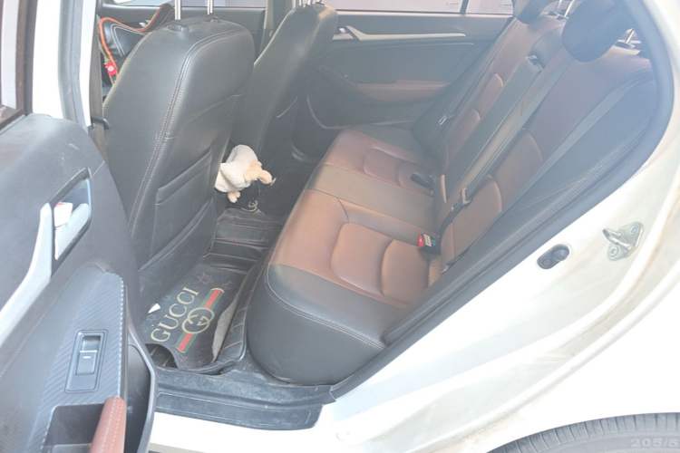 Used Geely Auto Vision 2016 1.5L Automatic Happiness Edition Left Rear Seat