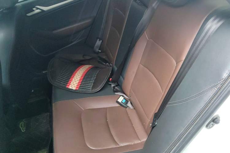 Used Geely Auto Vision 2016 1.5L Automatic Happiness Edition Left Rear Seat