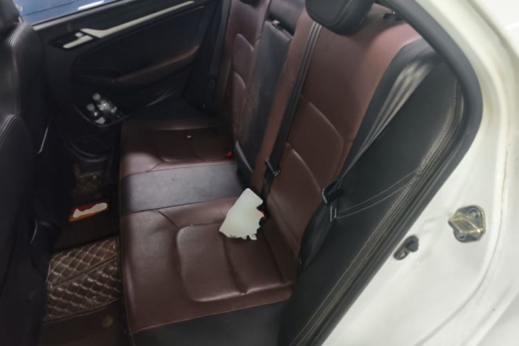 Used Geely Auto Vision 2016 1.5L Automatic Happiness Edition Left Rear Seat
