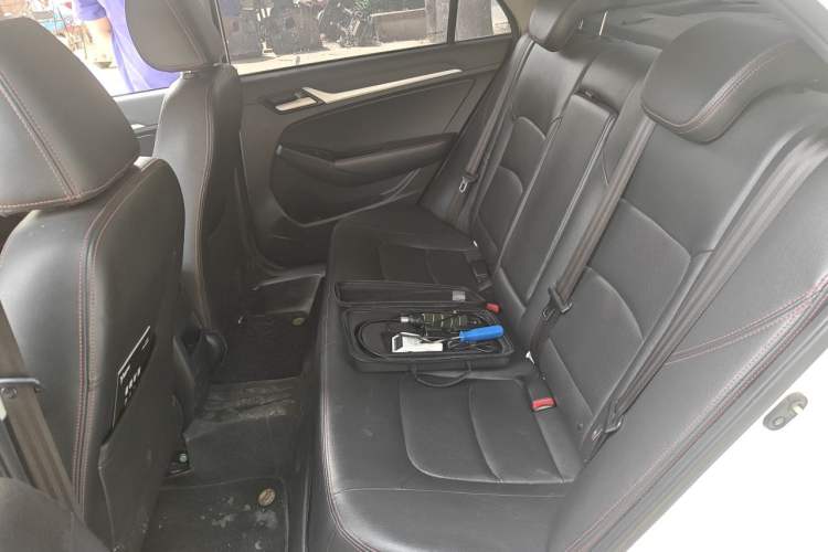 Used Geely Auto Vision 2016 1.5L Automatic Happiness Edition Left Rear Seat