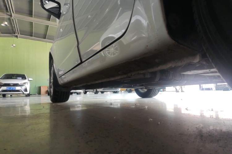 Used Geely Auto Vision 2016 1.5L Automatic Happiness Edition Left Side Sill
