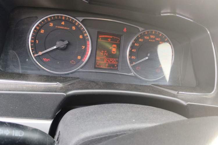 Used Geely Auto Vision 2016 1.5L Manual Happiness Edition Odometer Close Up