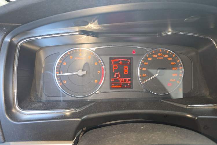Used Geely Auto Vision 2016 1.5L Automatic Happiness Edition Odometer Close Up