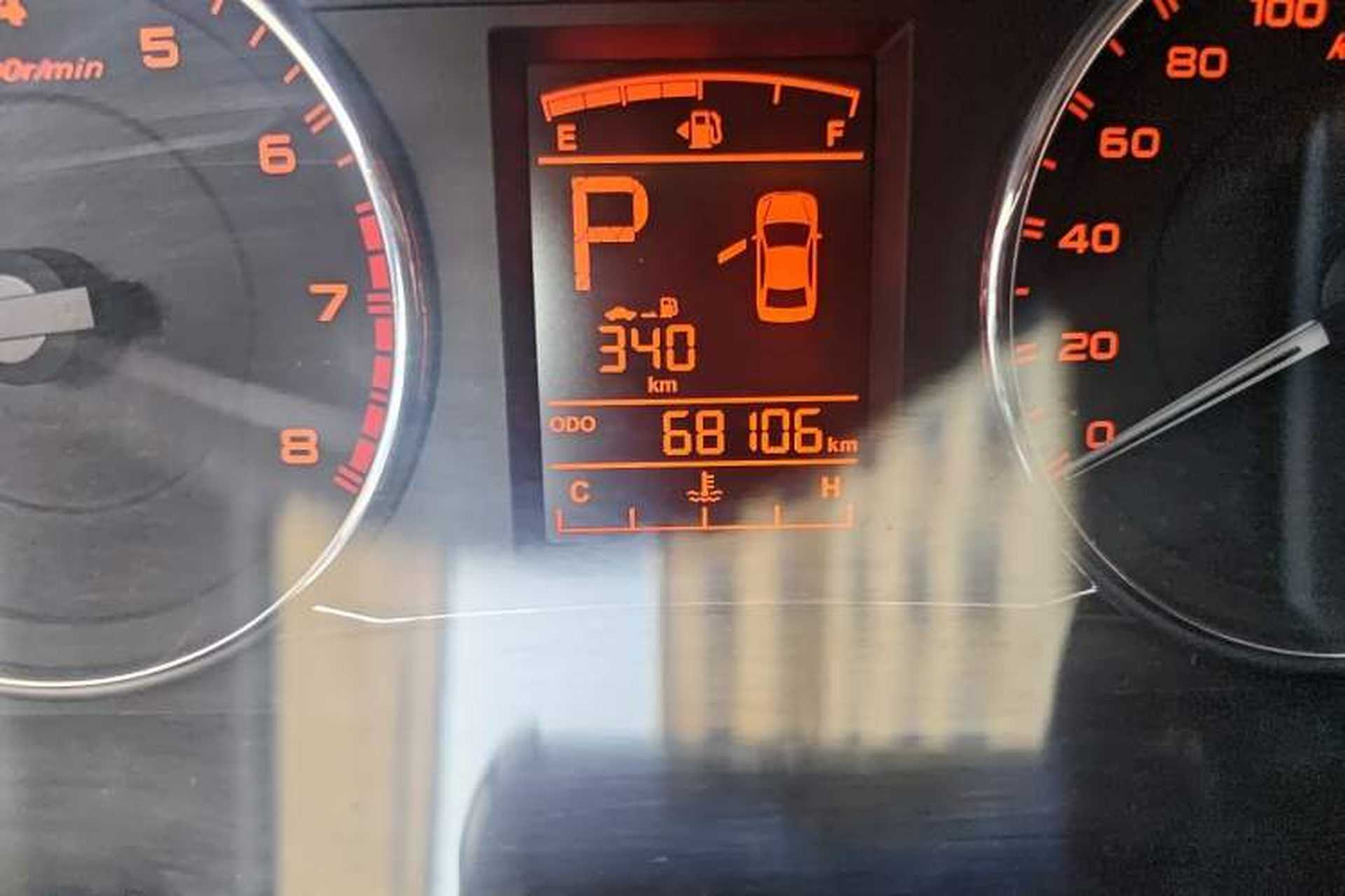 Used Geely Auto Vision 2016 1.5L Automatic Happiness Edition Odometer Close Up