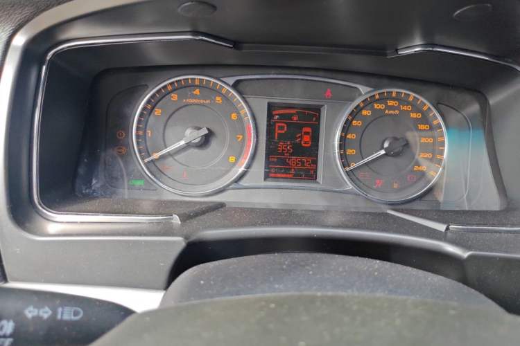 Used Geely Auto Vision 2016 1.5L Automatic Happiness Edition Odometer Close Up