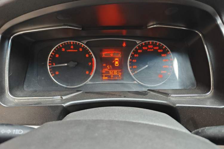 Used Geely Auto Vision 2016 1.5L Manual Happiness Edition Odometer Close Up
