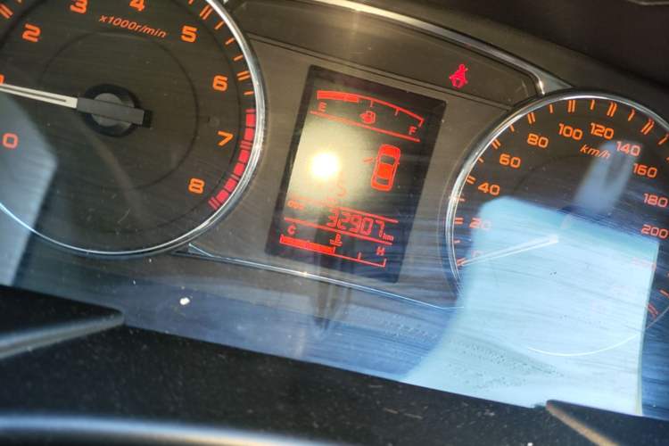 Used Geely Auto Vision 2016 1.5L Manual Happiness Edition Odometer Close Up