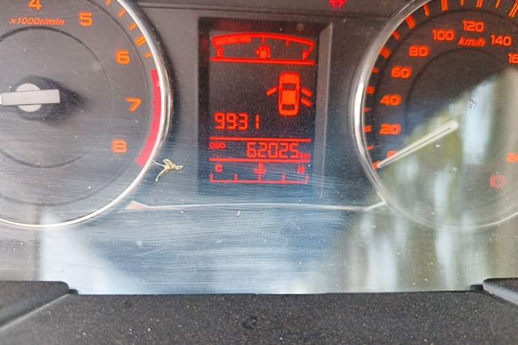Used Geely Auto Vision 2016 1.5L Manual Happiness Edition Odometer Close Up