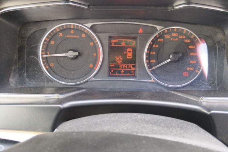 Used Geely Auto Vision 2016 1.5L Manual Happiness Edition Odometer Close Up