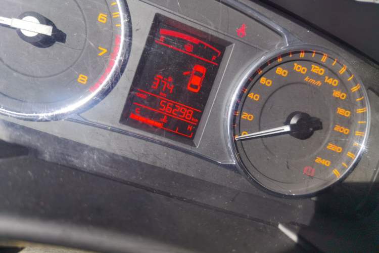 Used Geely Auto Vision 2016 1.5L Manual Happiness Edition Odometer Close Up