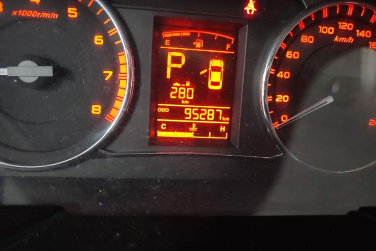 Used Geely Auto Vision 2016 1.5L Automatic Happiness Edition Odometer Close Up