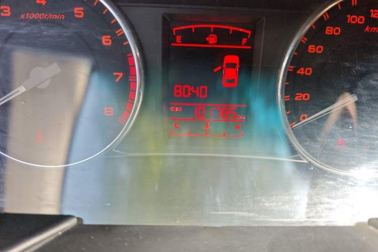 Used Geely Auto Vision 2016 1.5L Manual Happiness Edition Odometer Close Up