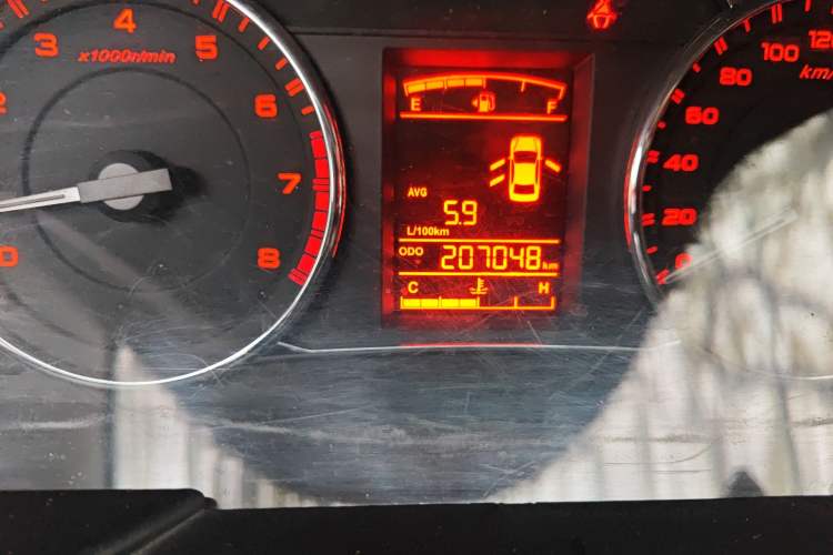 Used Geely Auto Vision 2016 1.5L Manual Happiness Edition Odometer Close Up