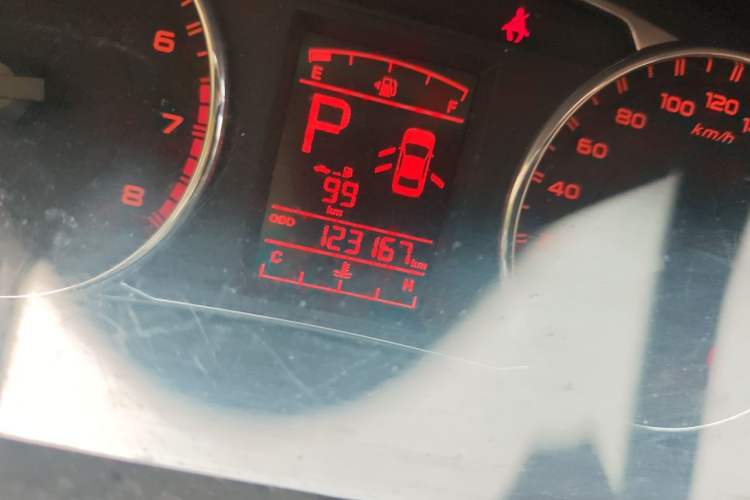 Used Geely Auto Vision 2016 1.5L Automatic Happiness Edition Odometer Close Up