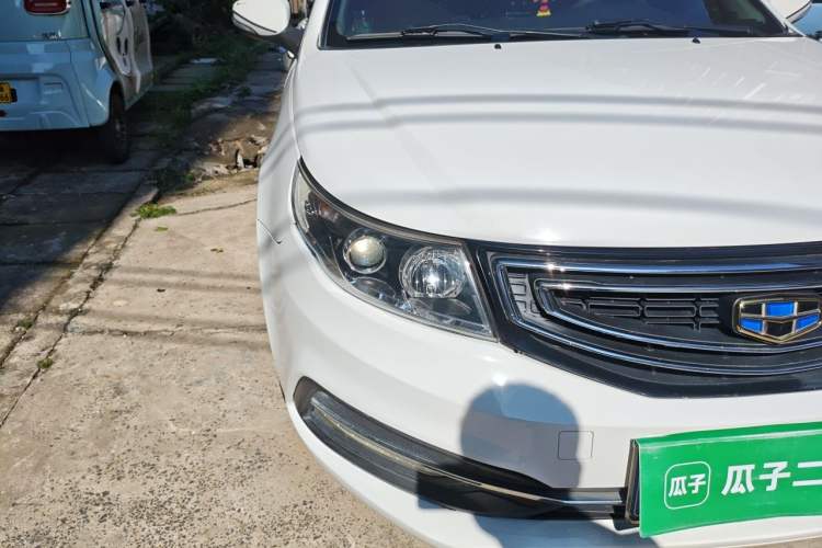 Used Geely Auto Vision 2016 1.5L Automatic Happiness Edition Right Front Headlight