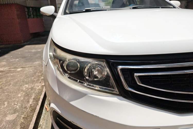 Used Geely Auto Vision 2016 1.5L Automatic Happiness Edition Right Front Headlight
