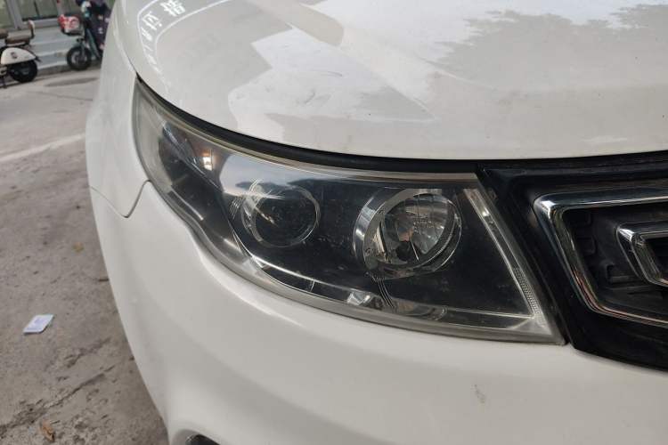 Used Geely Auto Vision 2016 1.5L Automatic Happiness Edition Right Front Headlight