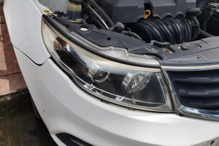 Used Geely Auto Vision 2016 1.5L Manual Happiness Edition Right Front Headlight