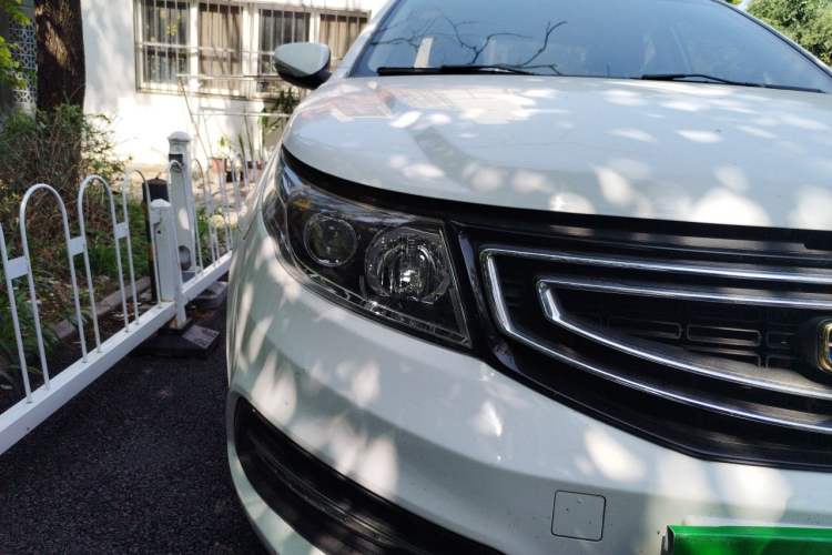 Used Geely Auto Vision 2016 1.5L Automatic Happiness Edition Right Front Headlight