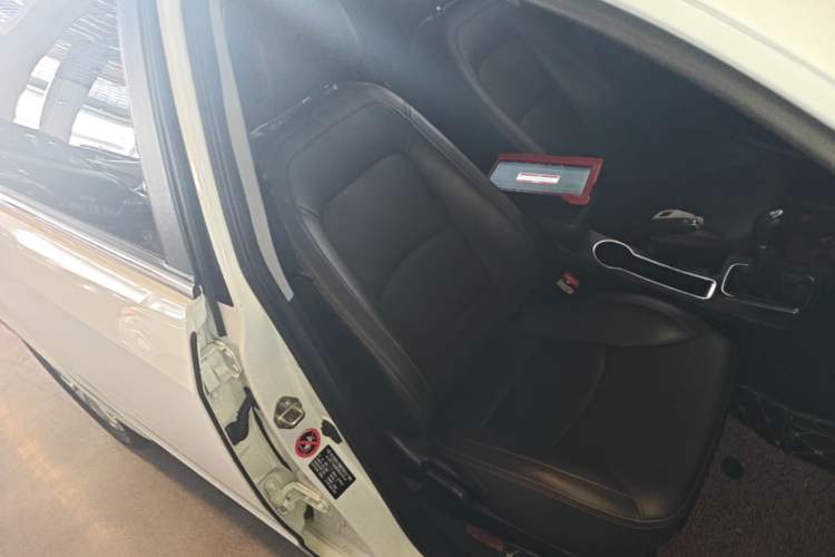 Used Geely Auto Vision 2016 1.5L Manual Happiness Edition Right Front Seat