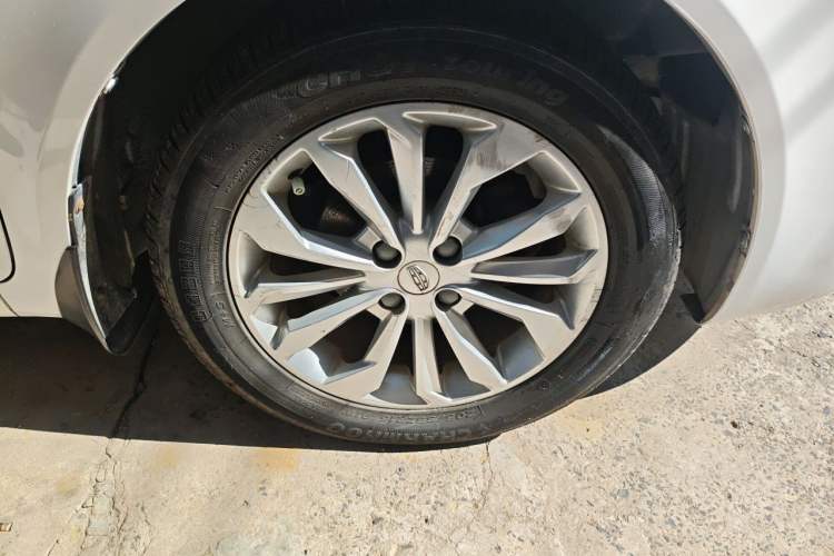 Used Geely Auto Vision 2016 1.5L Automatic Happiness Edition Right Front Wheel Hub