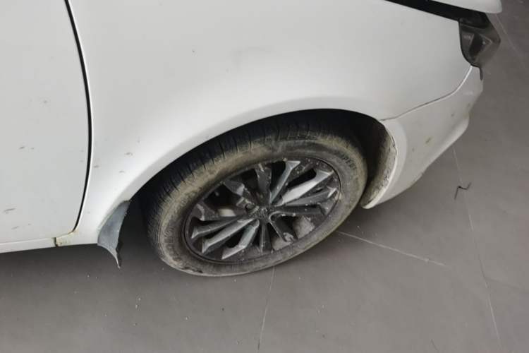 Used Geely Auto Vision 2016 1.5L Manual Happiness Edition Right Front Wheel Hub