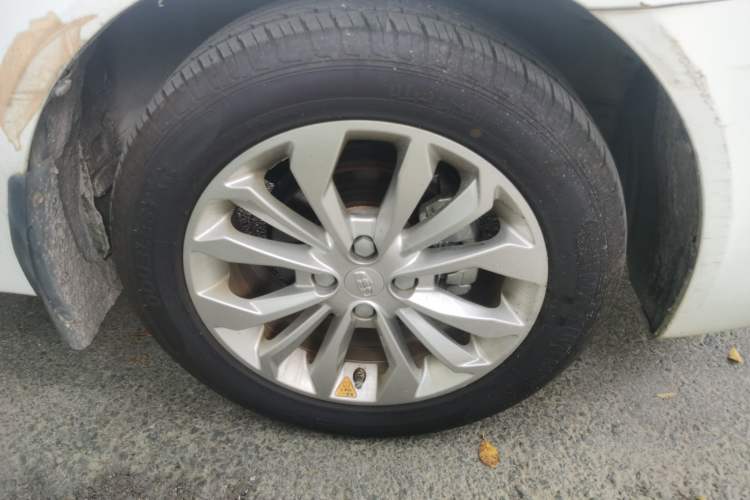 Used Geely Auto Vision 2016 1.5L Automatic Happiness Edition Right Front Wheel Hub