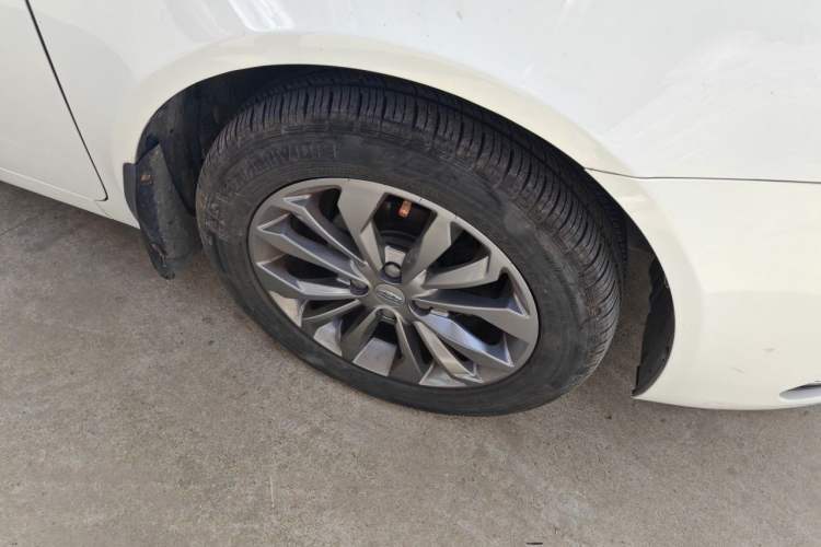Used Geely Auto Vision 2016 1.5L Automatic Happiness Edition Right Front Wheel Hub