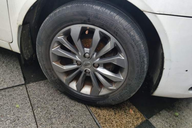 Used Geely Auto Vision 2016 1.5L Automatic Happiness Edition Right Front Wheel Hub