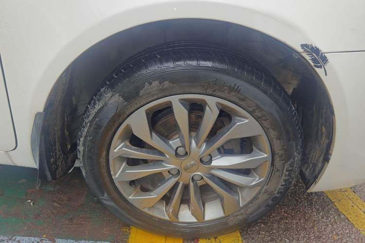 Used Geely Auto Vision 2016 1.5L Manual Happiness Edition Right Front Wheel Hub