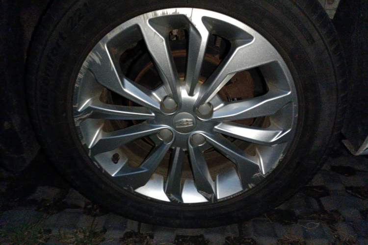 Used Geely Auto Vision 2016 1.5L Automatic Happiness Edition Right Front Wheel Hub