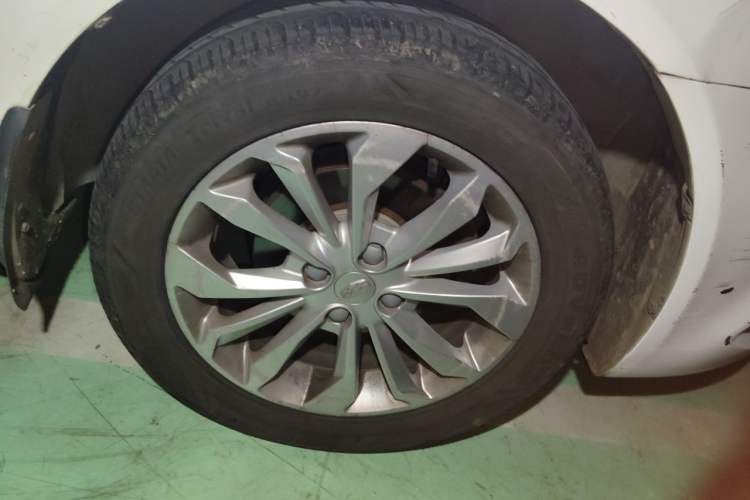 Used Geely Auto Vision 2016 1.5L Manual Happiness Edition Right Front Wheel Hub