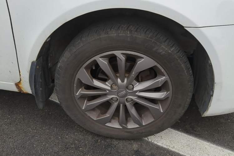 Used Geely Auto Vision 2016 1.5L Manual Happiness Edition Right Front Wheel Hub