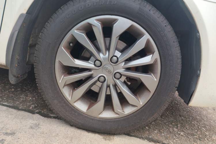 Used Geely Auto Vision 2016 1.5L Manual Happiness Edition Right Front Wheel Hub