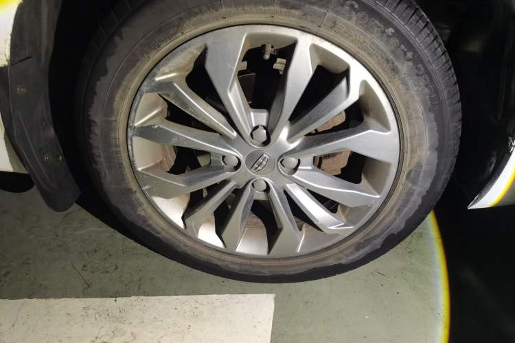 Used Geely Auto Vision 2016 1.5L Manual Happiness Edition Right Front Wheel Hub