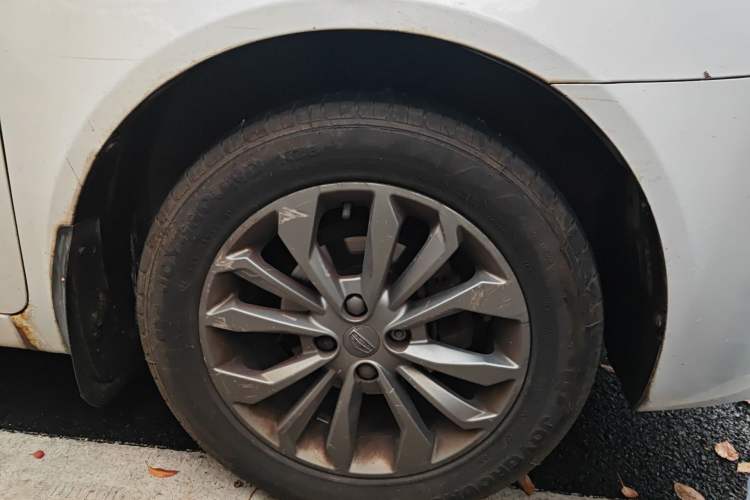 Used Geely Auto Vision 2016 1.5L Manual Happiness Edition Right Front Wheel Hub