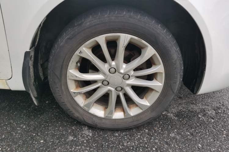 Used Geely Auto Vision 2016 1.5L Manual Entry-Level Trim Right Front Wheel Hub